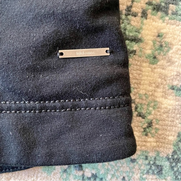 Lululemon Black Hooded Jacket 6 Yoga Ombré Purple Lining Pockets Awareness Coat - Picture 13 of 15